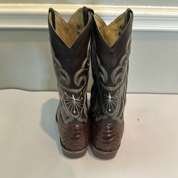 Men's Cowboy Boots - Picture 2 of 6